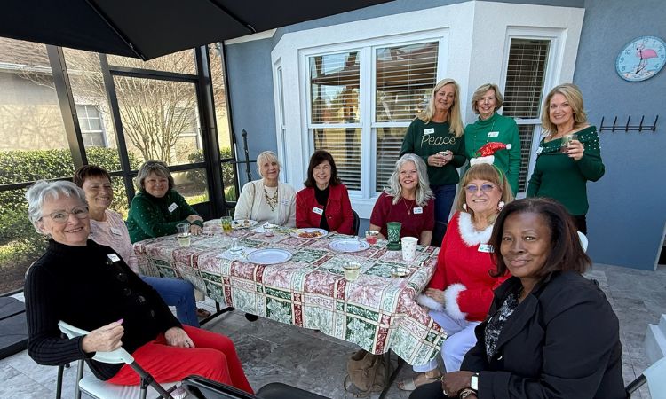 Home & Garden Celebrates the Holiday Season